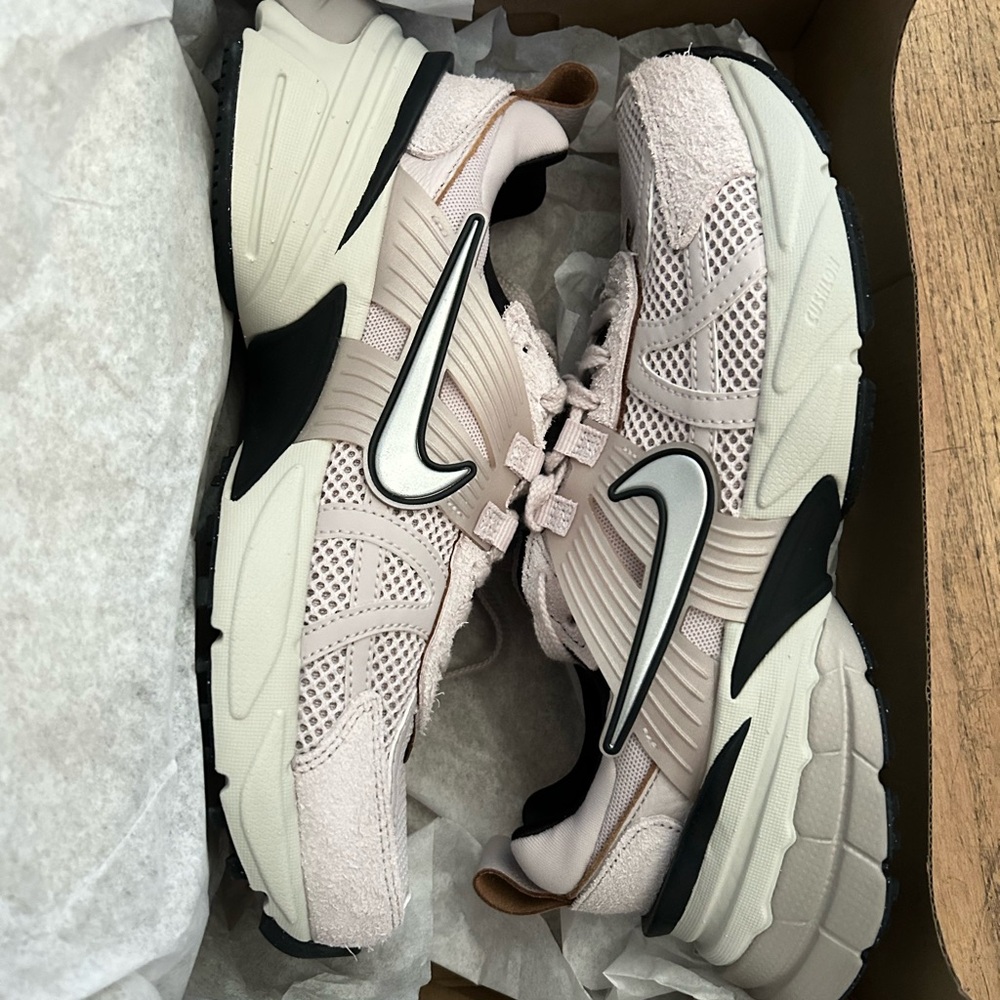 Nike V2k run